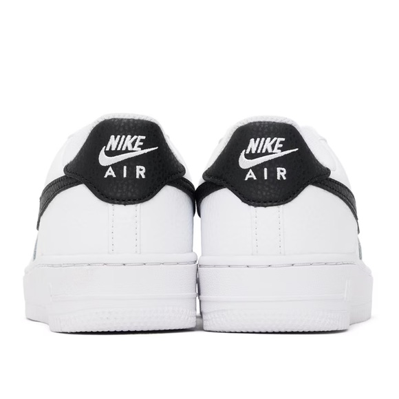 Kids White Air Force 1 LE Big Kids Sneakers - Picture 4 of 4